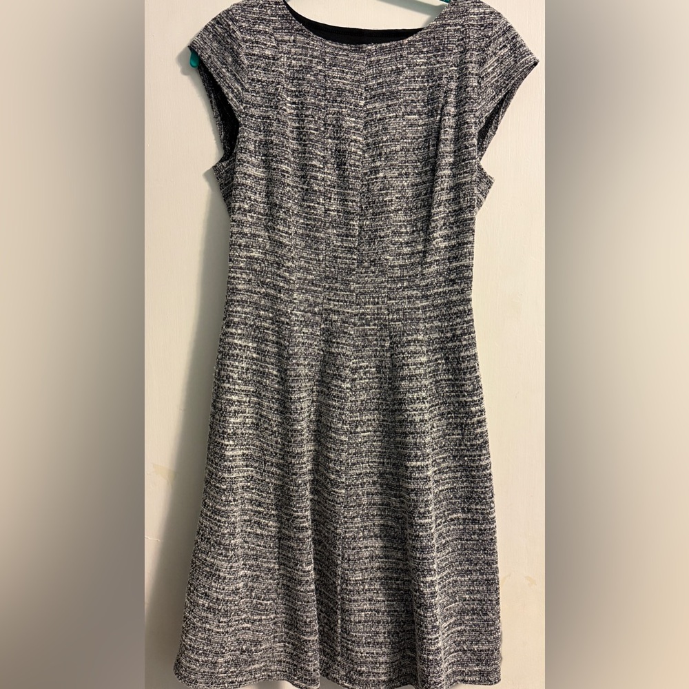 Elle - Black and White Mini Dress (VGUC)